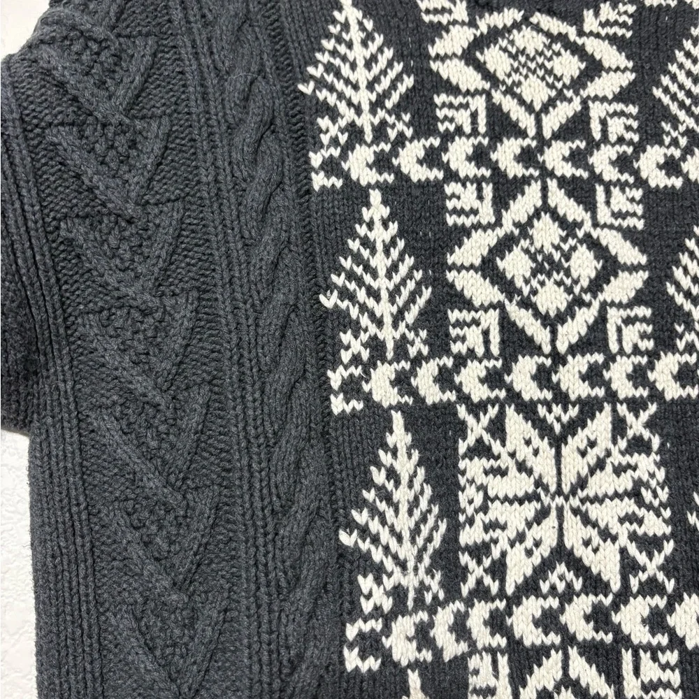 Vintage Hand Knit Men’s Heavyweight Nautica Charcoal Gray/Cream Cableknit Sweate